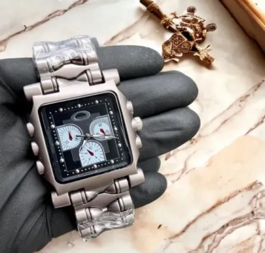 Oakley Tank Minuti Machine